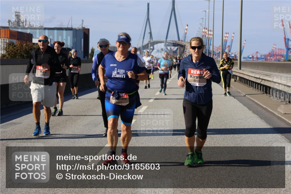 03.10.2025 - Köhlbrandbrückenlauf Strokosch-Dieckow http://msf.ph/oto/9165603 03.10.2025 13:15:15 Position 3 5305, 2023, 5695, 5693 meine-sportfotos.de