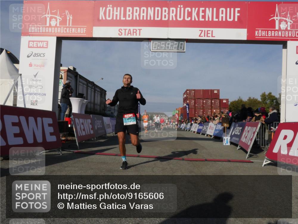 03.10.2025 - Köhlbrandbrückenlauf Matties Gatica Varas http://msf.ph/oto/9165606 03.10.2025 09:59:22 Ziel 1231, 1249, 1269, 1398, 1411, 1423, 1432, 1639, 2985, 2989, 3340, 3514, 3525 meine-sportfotos.de