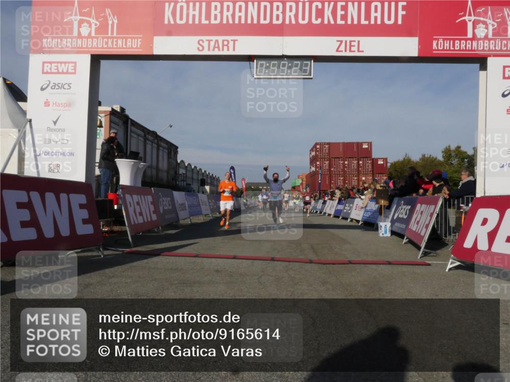 03.10.2025 - Köhlbrandbrückenlauf Matties Gatica Varas http://msf.ph/oto/9165614 03.10.2025 09:59:24 Ziel 1067, 1075, 1197, 1231, 1249, 1269, 1398, 1411, 1423, 1432, 1639, 2985, 2989, 3340, 3514, 3525 meine-sportfotos.de