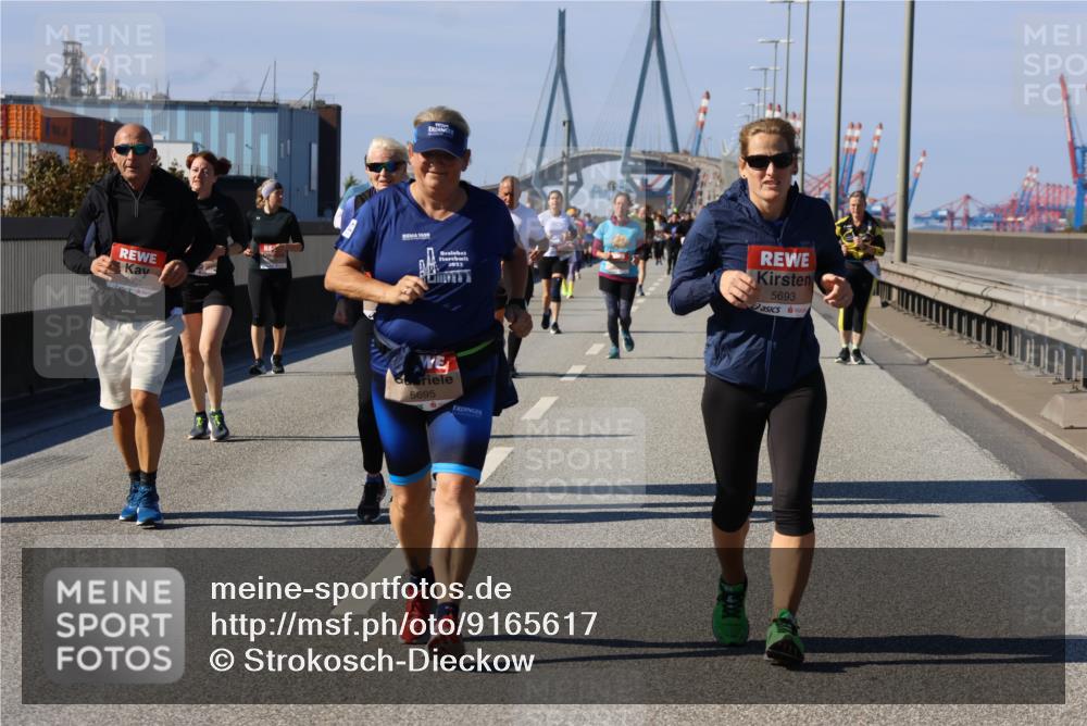 03.10.2025 - Köhlbrandbrückenlauf Strokosch-Dieckow http://msf.ph/oto/9165617 03.10.2025 13:15:15 Position 3 5305, 1000, 5695, 5693 meine-sportfotos.de