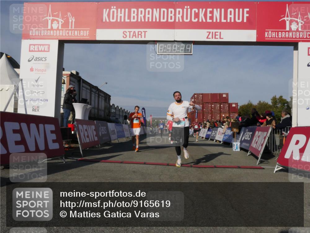 03.10.2025 - Köhlbrandbrückenlauf Matties Gatica Varas http://msf.ph/oto/9165619 03.10.2025 09:59:26 Ziel 1067, 1075, 1087, 1197, 1231, 1249, 1269, 1398, 1411, 1423, 1432, 1639, 2985, 2989, 3340, 3514, 3525 meine-sportfotos.de