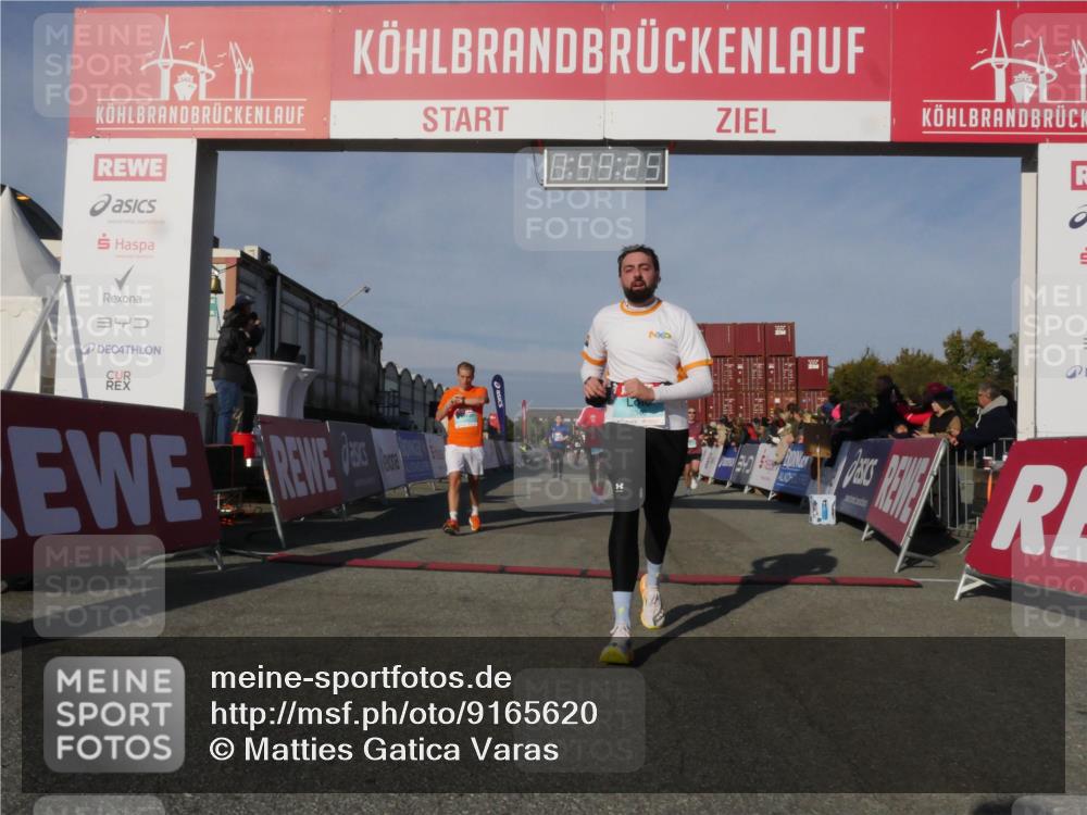 03.10.2025 - Köhlbrandbrückenlauf Matties Gatica Varas http://msf.ph/oto/9165620 03.10.2025 09:59:26 Ziel 1067, 1075, 1087, 1197, 1231, 1249, 1269, 1398, 1411, 1423, 1432, 1639, 2985, 2989, 3340, 3514, 3525 meine-sportfotos.de