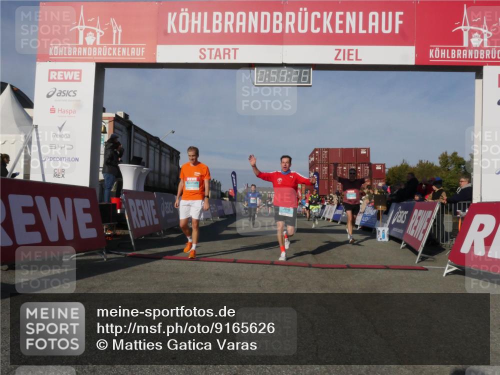03.10.2025 - Köhlbrandbrückenlauf Matties Gatica Varas http://msf.ph/oto/9165626 03.10.2025 09:59:28 Ziel 1067, 1075, 1087, 1197, 1231, 1249, 1269, 1398, 1411, 1423, 1432, 1639, 2985, 2989, 2997, 3514, 3525 meine-sportfotos.de
