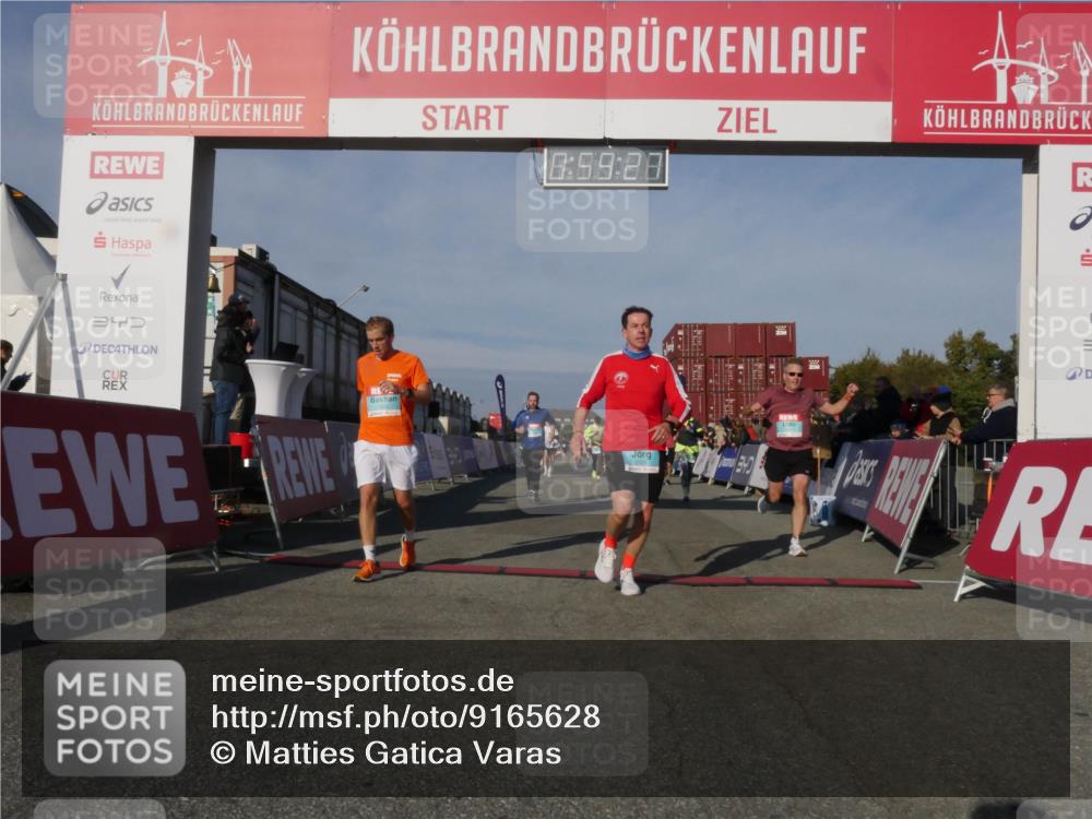 03.10.2025 - Köhlbrandbrückenlauf Matties Gatica Varas http://msf.ph/oto/9165628 03.10.2025 09:59:29 Ziel 1067, 1075, 1087, 1197, 1231, 1249, 1269, 1398, 1411, 1432, 1639, 2788, 2985, 2989, 2997, 3514 meine-sportfotos.de