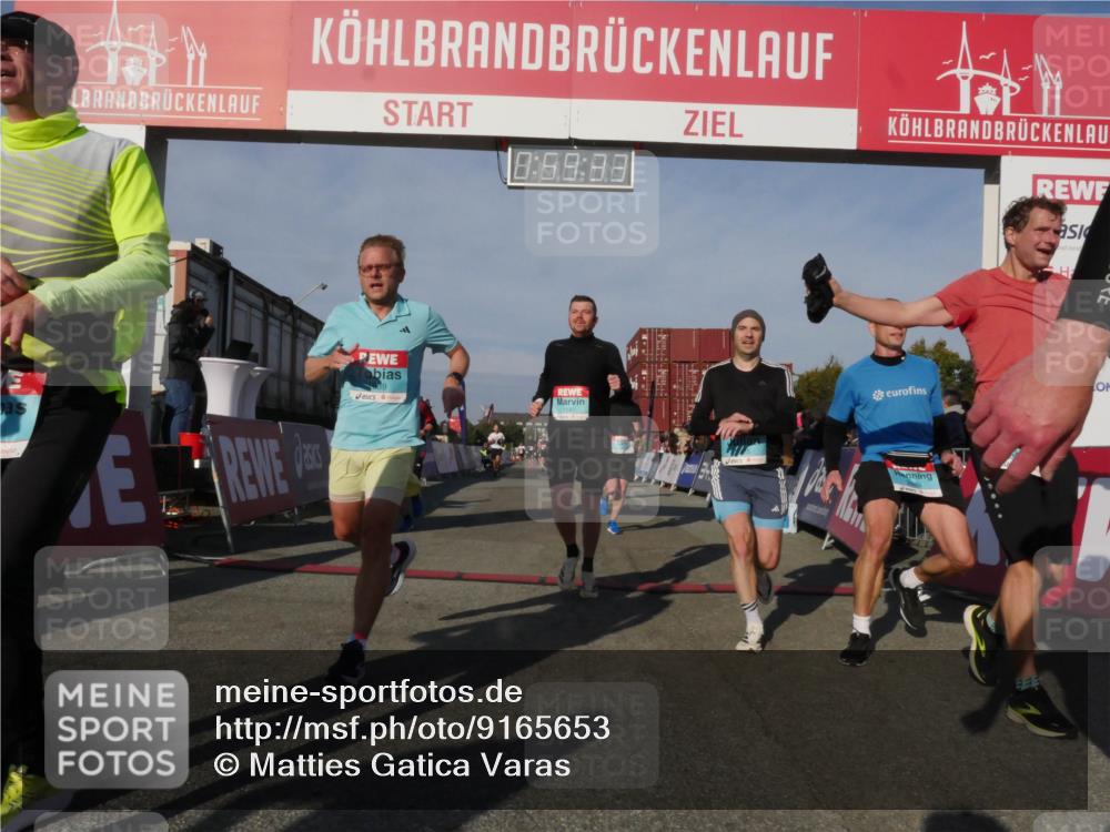 03.10.2025 - Köhlbrandbrückenlauf Matties Gatica Varas http://msf.ph/oto/9165653 03.10.2025 09:59:35 Ziel 1067, 1075, 1077, 1087, 1197, 2788, 2997, 3087, 3718 meine-sportfotos.de