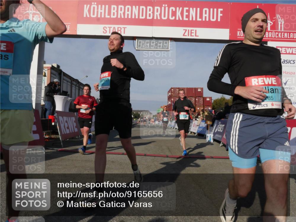 03.10.2025 - Köhlbrandbrückenlauf Matties Gatica Varas http://msf.ph/oto/9165656 03.10.2025 09:59:36 Ziel 1067, 1075, 1077, 1087, 2788, 2997, 3087, 3718 meine-sportfotos.de