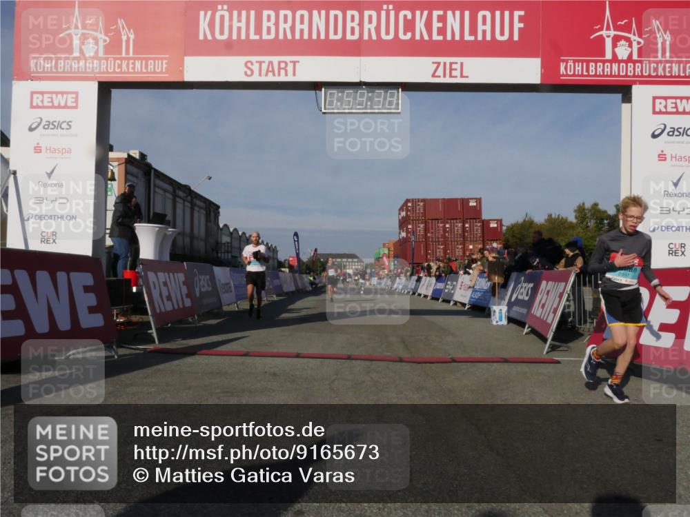 03.10.2025 - Köhlbrandbrückenlauf Matties Gatica Varas http://msf.ph/oto/9165673 03.10.2025 09:59:40 Ziel 1077, 1248, 2709, 2788, 3087, 3464, 3718 meine-sportfotos.de