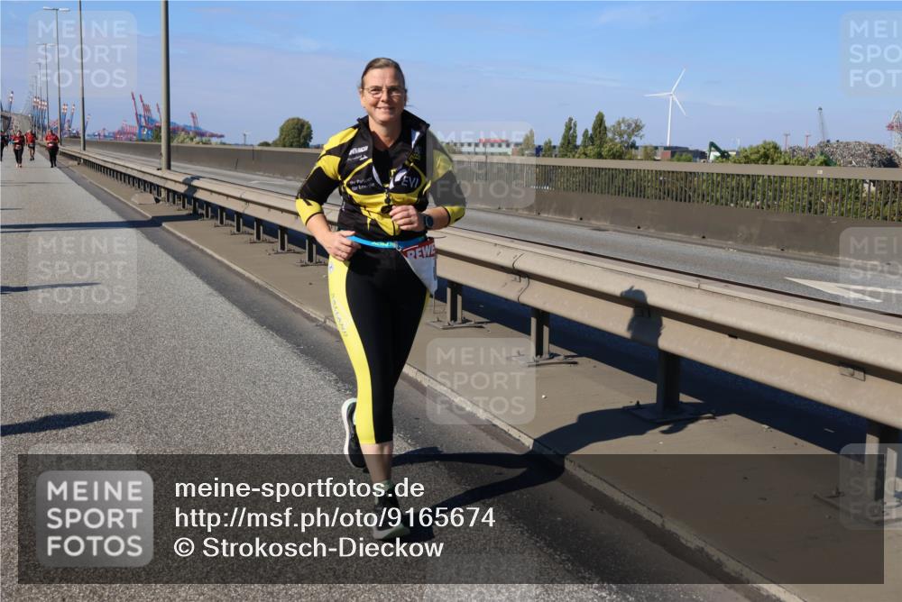 03.10.2025 - Köhlbrandbrückenlauf Strokosch-Dieckow http://msf.ph/oto/9165674 03.10.2025 13:15:29 Position 3  meine-sportfotos.de