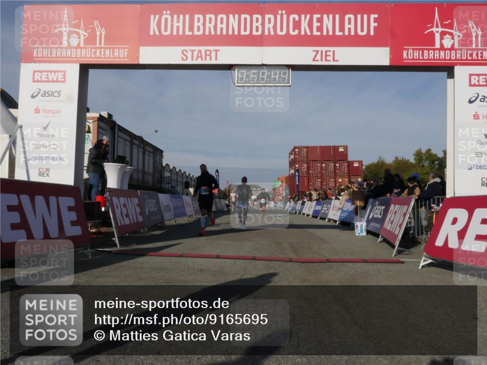 03.10.2025 - Köhlbrandbrückenlauf Matties Gatica Varas http://msf.ph/oto/9165695 03.10.2025 09:59:46 Ziel 1158, 1248, 2697, 2709, 2710, 2959, 3087, 3464, 3718 meine-sportfotos.de