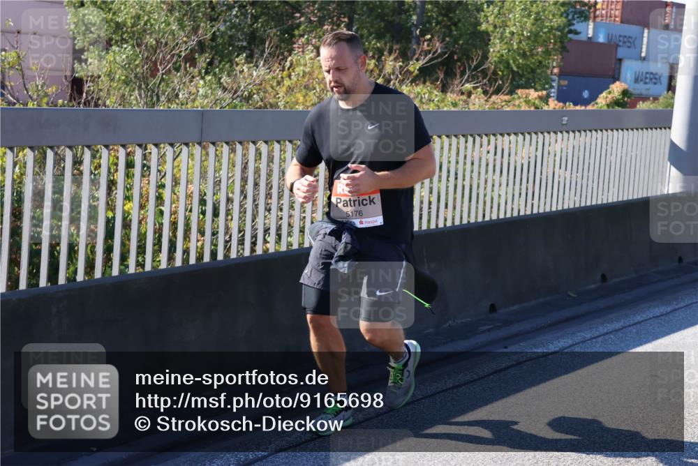 03.10.2025 - Köhlbrandbrückenlauf Strokosch-Dieckow http://msf.ph/oto/9165698 03.10.2025 13:15:37 Position 3 5176 meine-sportfotos.de