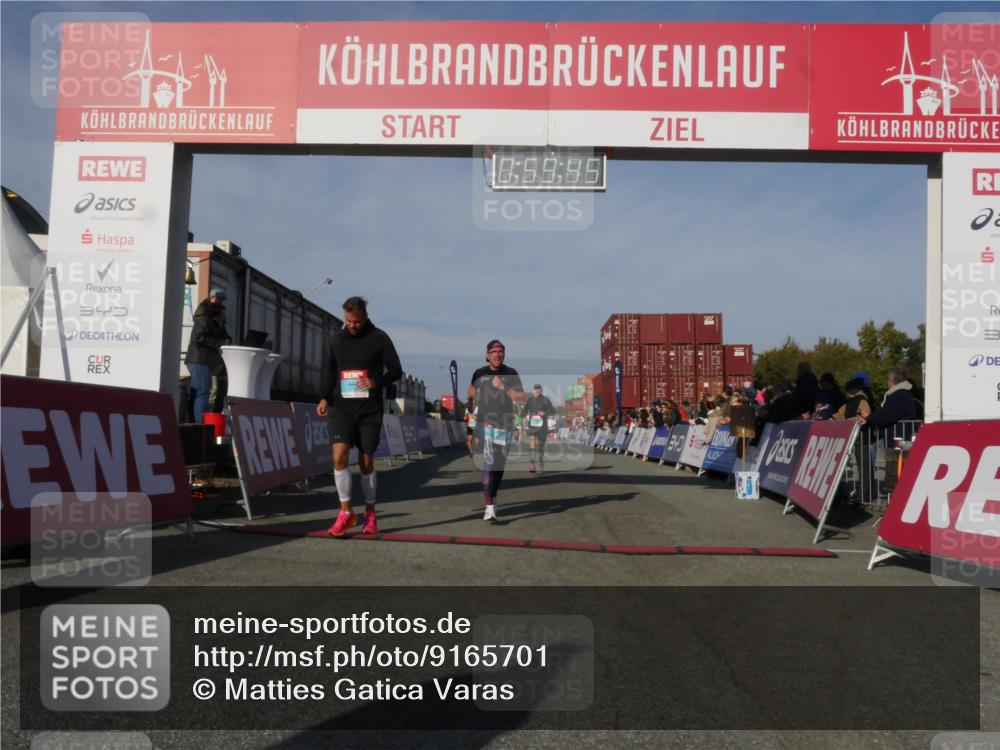 03.10.2025 - Köhlbrandbrückenlauf Matties Gatica Varas http://msf.ph/oto/9165701 03.10.2025 09:59:47 Ziel 1158, 1248, 2697, 2709, 2710, 2959, 3087, 3464, 3718 meine-sportfotos.de