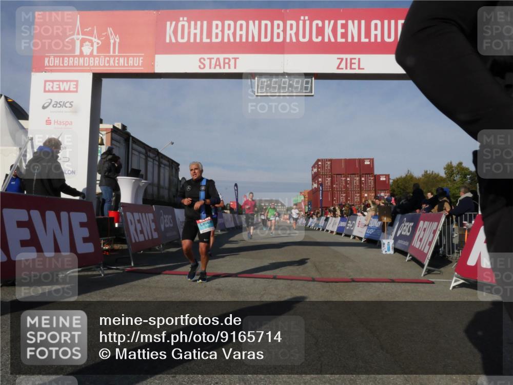 03.10.2025 - Köhlbrandbrückenlauf Matties Gatica Varas http://msf.ph/oto/9165714 03.10.2025 09:59:51 Ziel 1158, 1248, 2697, 2710, 2884, 2959, 3137, 3464 meine-sportfotos.de
