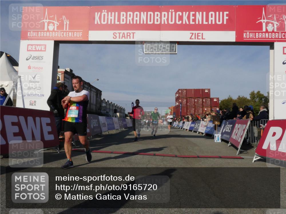 03.10.2025 - Köhlbrandbrückenlauf Matties Gatica Varas http://msf.ph/oto/9165720 03.10.2025 09:59:53 Ziel 1158, 1297, 2697, 2710, 2884, 2959, 3137 meine-sportfotos.de