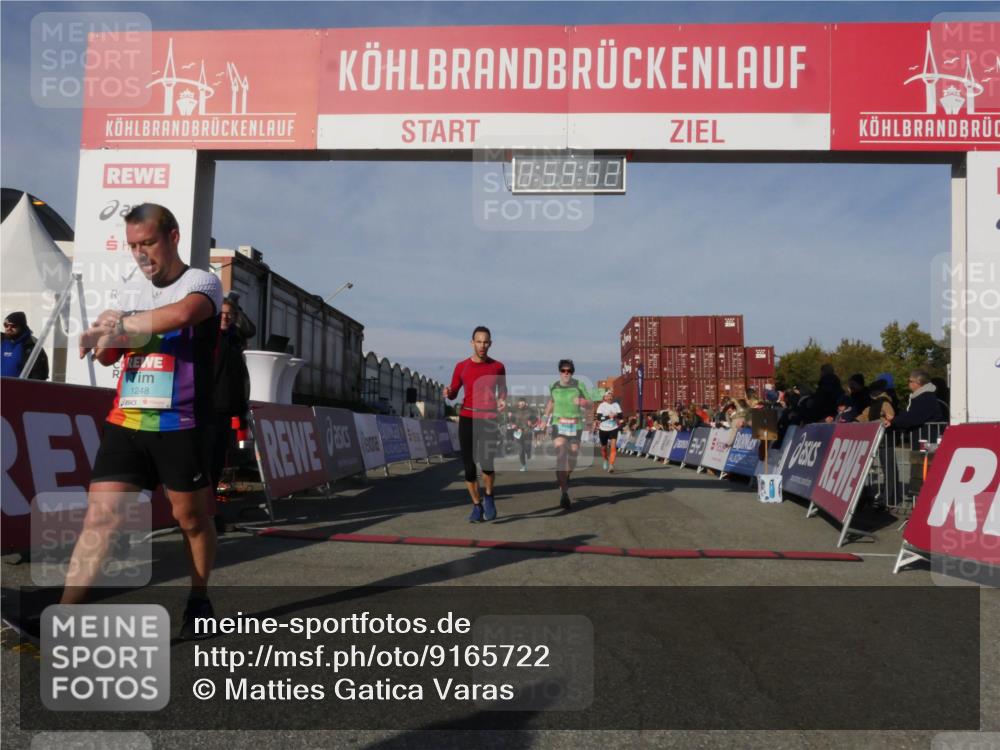 03.10.2025 - Köhlbrandbrückenlauf Matties Gatica Varas http://msf.ph/oto/9165722 03.10.2025 09:59:54 Ziel 1158, 1297, 2697, 2710, 2884, 2959, 3137 meine-sportfotos.de
