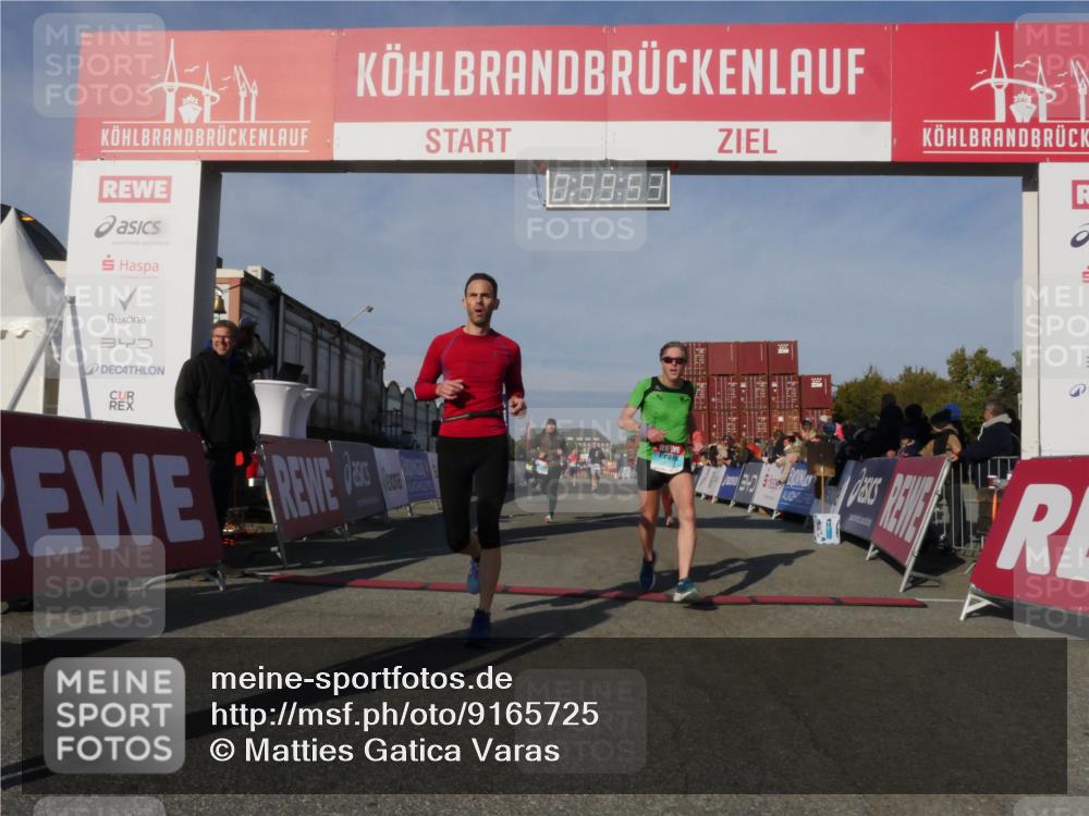 03.10.2025 - Köhlbrandbrückenlauf Matties Gatica Varas http://msf.ph/oto/9165725 03.10.2025 09:59:55 Ziel 1297, 2697, 2710, 2884, 2959, 3137 meine-sportfotos.de