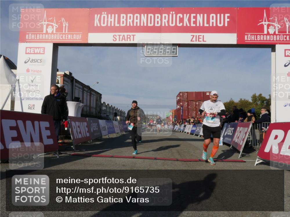 03.10.2025 - Köhlbrandbrückenlauf Matties Gatica Varas http://msf.ph/oto/9165735 03.10.2025 09:59:57 Ziel 1297, 2884, 2959, 3137 meine-sportfotos.de