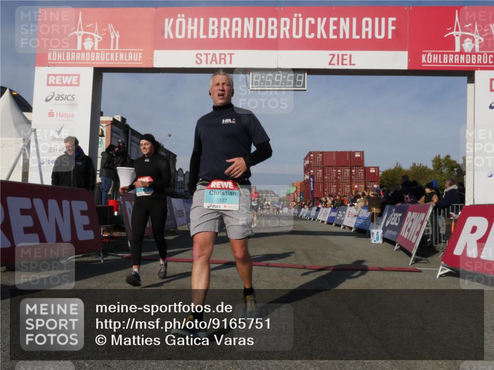 03.10.2025 - Köhlbrandbrückenlauf Matties Gatica Varas http://msf.ph/oto/9165751 03.10.2025 10:00:01 Ziel 1084, 1247, 1297, 1405, 1946, 2777, 3378 meine-sportfotos.de