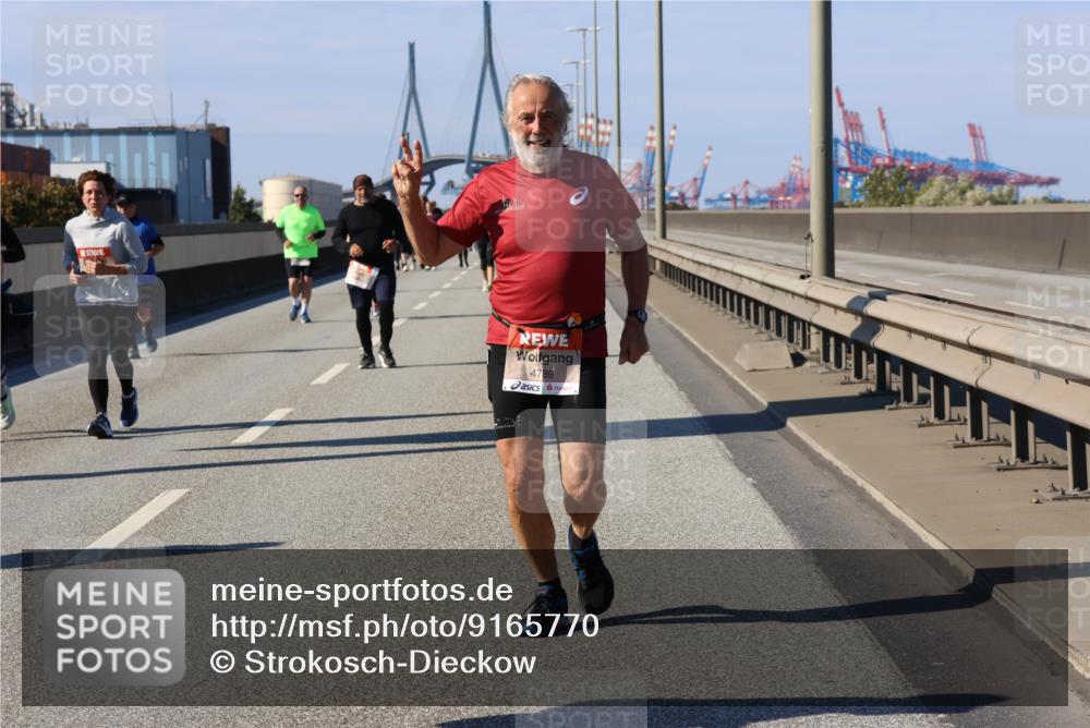 03.10.2025 - Köhlbrandbrückenlauf Strokosch-Dieckow http://msf.ph/oto/9165770 03.10.2025 13:15:57 Position 3 4789 meine-sportfotos.de