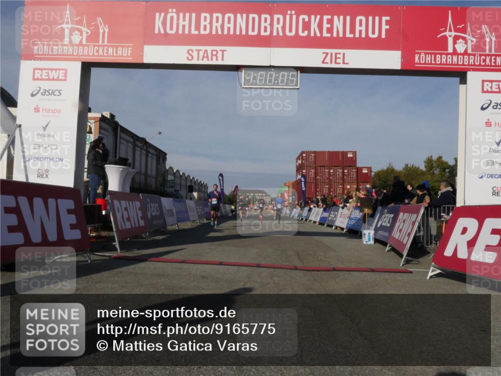 03.10.2025 - Köhlbrandbrückenlauf Matties Gatica Varas http://msf.ph/oto/9165775 03.10.2025 10:00:07 Ziel 1071, 1084, 1247, 1298, 1405, 1946, 2777, 3378 meine-sportfotos.de
