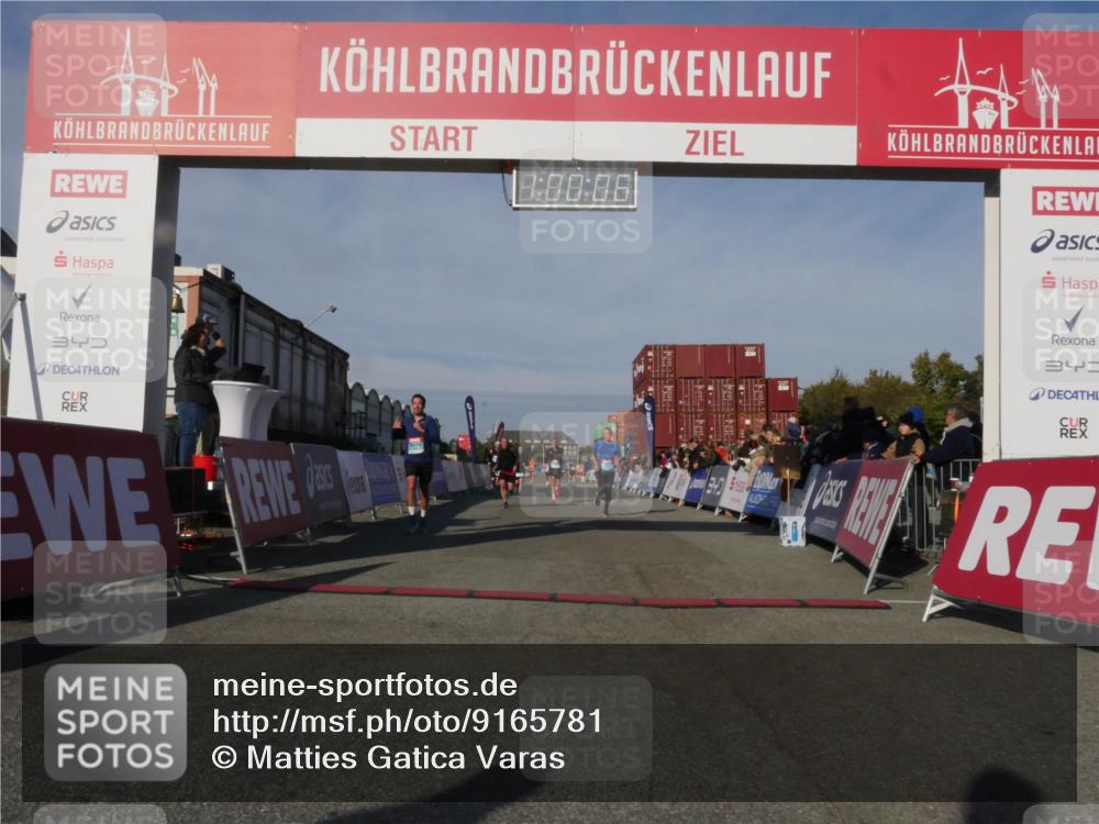 03.10.2025 - Köhlbrandbrückenlauf Matties Gatica Varas http://msf.ph/oto/9165781 03.10.2025 10:00:08 Ziel 1071, 1084, 1247, 1298, 1315, 1405, 1946, 2777, 3378 meine-sportfotos.de