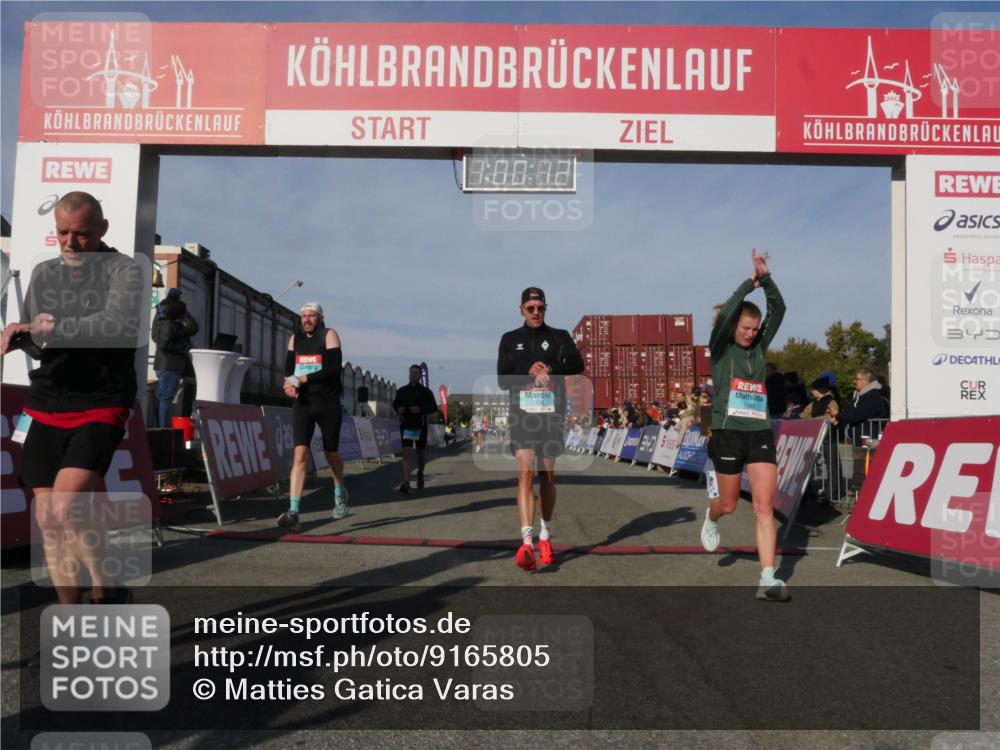 03.10.2025 - Köhlbrandbrückenlauf Matties Gatica Varas http://msf.ph/oto/9165805 03.10.2025 10:00:14 Ziel 1071, 1109, 1237, 1298, 1315, 3820 meine-sportfotos.de