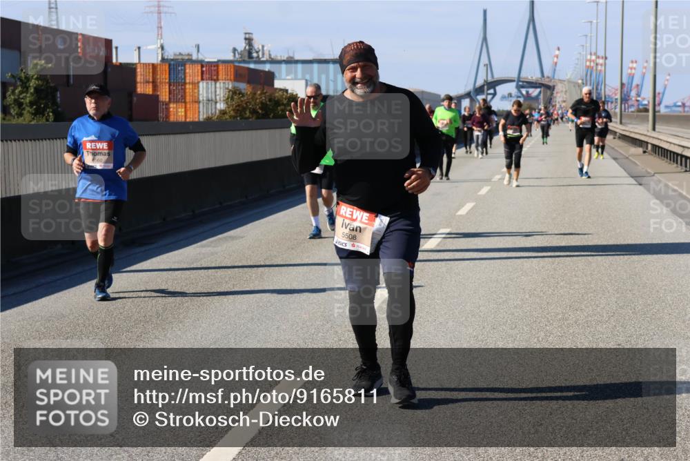 03.10.2025 - Köhlbrandbrückenlauf Strokosch-Dieckow http://msf.ph/oto/9165811 03.10.2025 13:16:04 Position 3 8560, 5508 meine-sportfotos.de