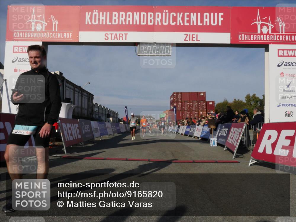 03.10.2025 - Köhlbrandbrückenlauf Matties Gatica Varas http://msf.ph/oto/9165820 03.10.2025 10:00:17 Ziel 1071, 1109, 1237, 1315, 3041, 3820 meine-sportfotos.de