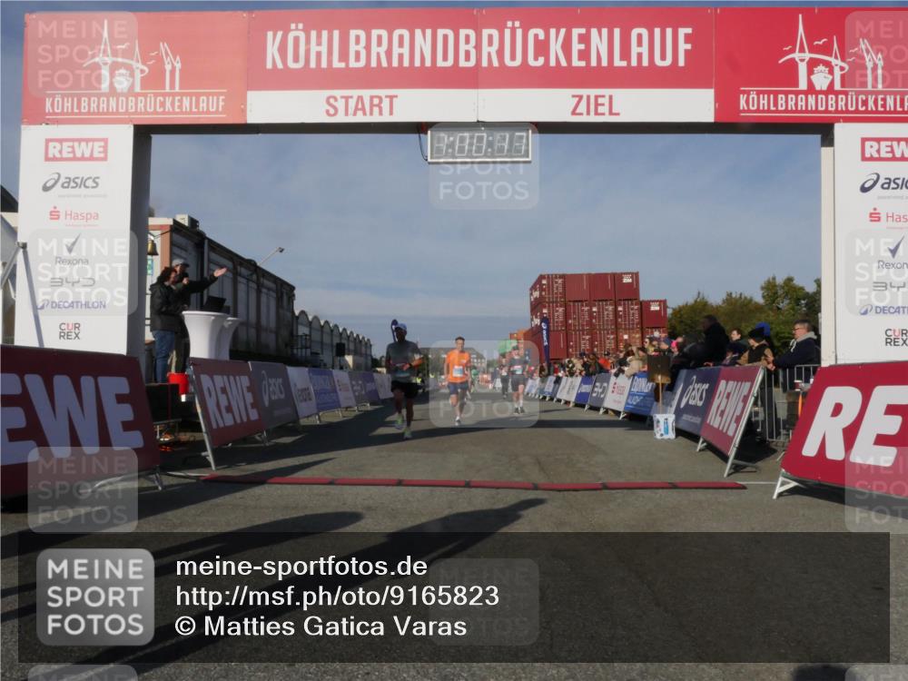 03.10.2025 - Köhlbrandbrückenlauf Matties Gatica Varas http://msf.ph/oto/9165823 03.10.2025 10:00:18 Ziel 1071, 1109, 1237, 1315, 3041, 3820 meine-sportfotos.de