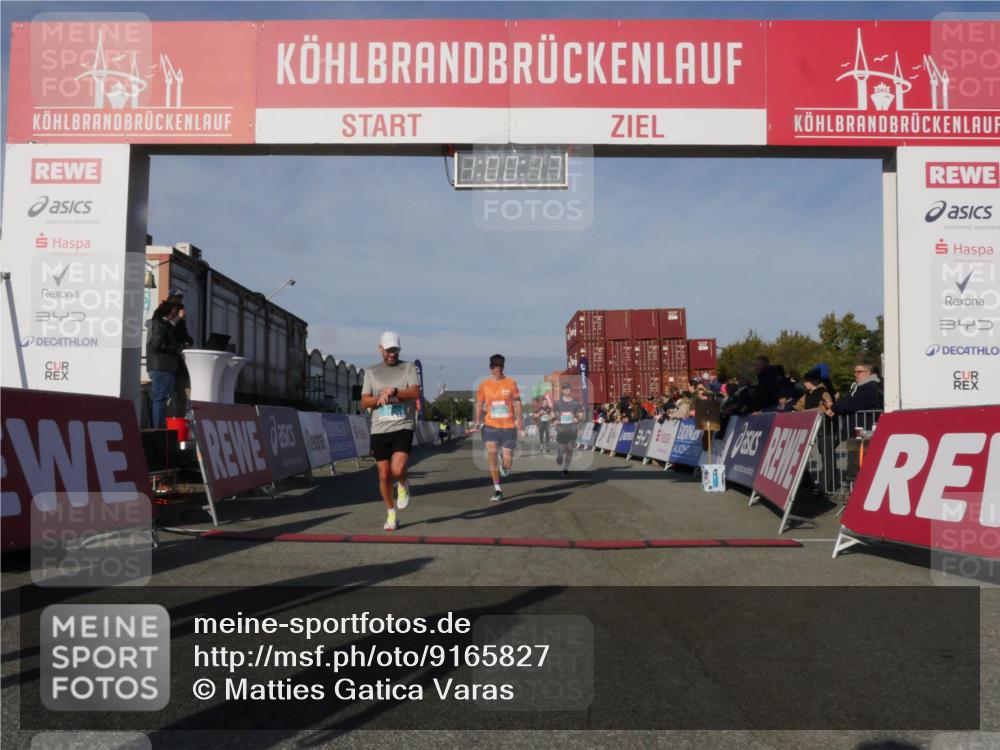 03.10.2025 - Köhlbrandbrückenlauf Matties Gatica Varas http://msf.ph/oto/9165827 03.10.2025 10:00:19 Ziel 1071, 1109, 1237, 1315, 3041, 3820 meine-sportfotos.de