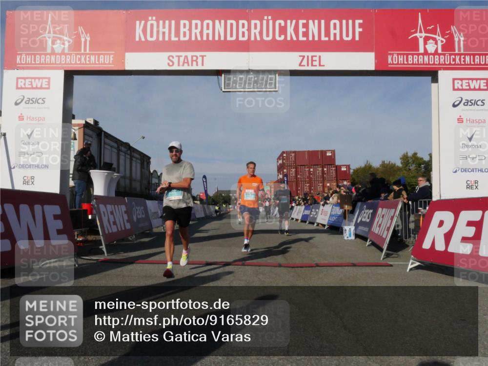 03.10.2025 - Köhlbrandbrückenlauf Matties Gatica Varas http://msf.ph/oto/9165829 03.10.2025 10:00:20 Ziel 1106, 1109, 1237, 1315, 3041, 3820 meine-sportfotos.de