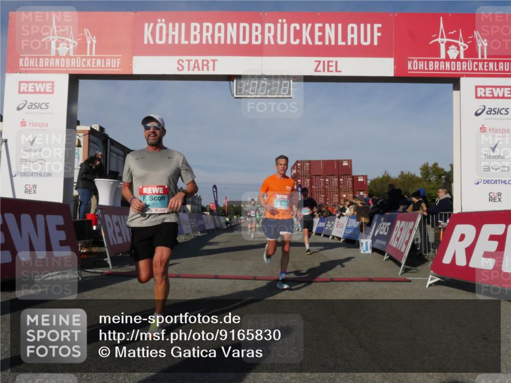 03.10.2025 - Köhlbrandbrückenlauf Matties Gatica Varas http://msf.ph/oto/9165830 03.10.2025 10:00:20 Ziel 1106, 1109, 1237, 1315, 3041, 3820 meine-sportfotos.de