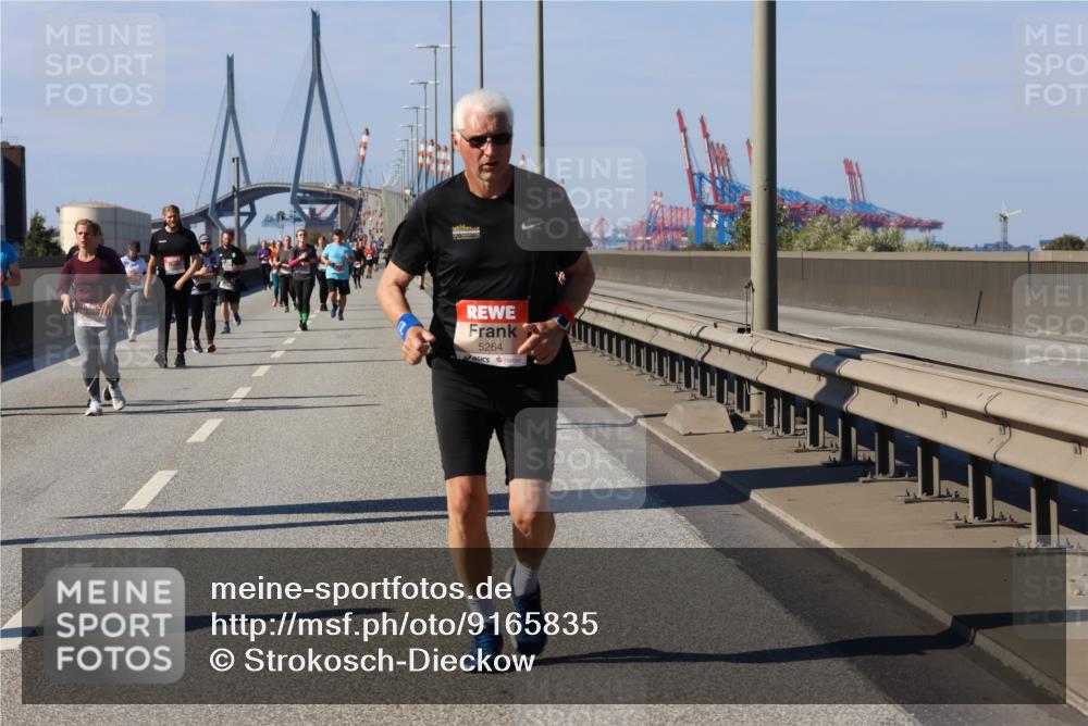 03.10.2025 - Köhlbrandbrückenlauf Strokosch-Dieckow http://msf.ph/oto/9165835 03.10.2025 13:16:16 Position 3 5264 meine-sportfotos.de