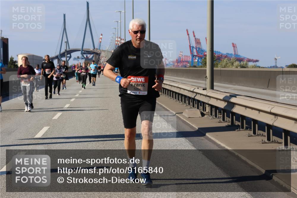 03.10.2025 - Köhlbrandbrückenlauf Strokosch-Dieckow http://msf.ph/oto/9165840 03.10.2025 13:16:16 Position 3 5264 meine-sportfotos.de