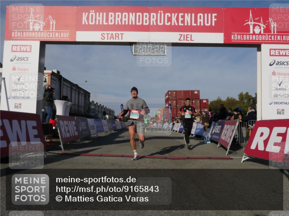 03.10.2025 - Köhlbrandbrückenlauf Matties Gatica Varas http://msf.ph/oto/9165843 03.10.2025 10:00:24 Ziel 1106, 1109, 1118, 3041 meine-sportfotos.de