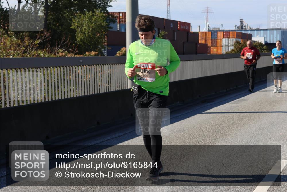 03.10.2025 - Köhlbrandbrückenlauf Strokosch-Dieckow http://msf.ph/oto/9165844 03.10.2025 13:16:19 Position 3 4894 meine-sportfotos.de