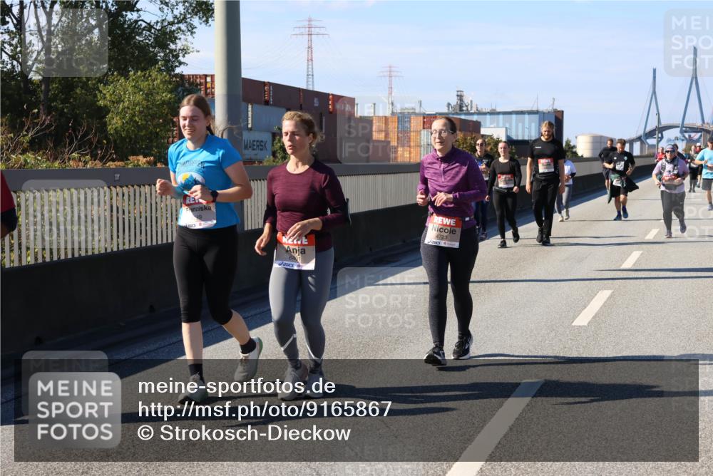 03.10.2025 - Köhlbrandbrückenlauf Strokosch-Dieckow http://msf.ph/oto/9165867 03.10.2025 13:16:25 Position 3 99, 6401, 4723 meine-sportfotos.de