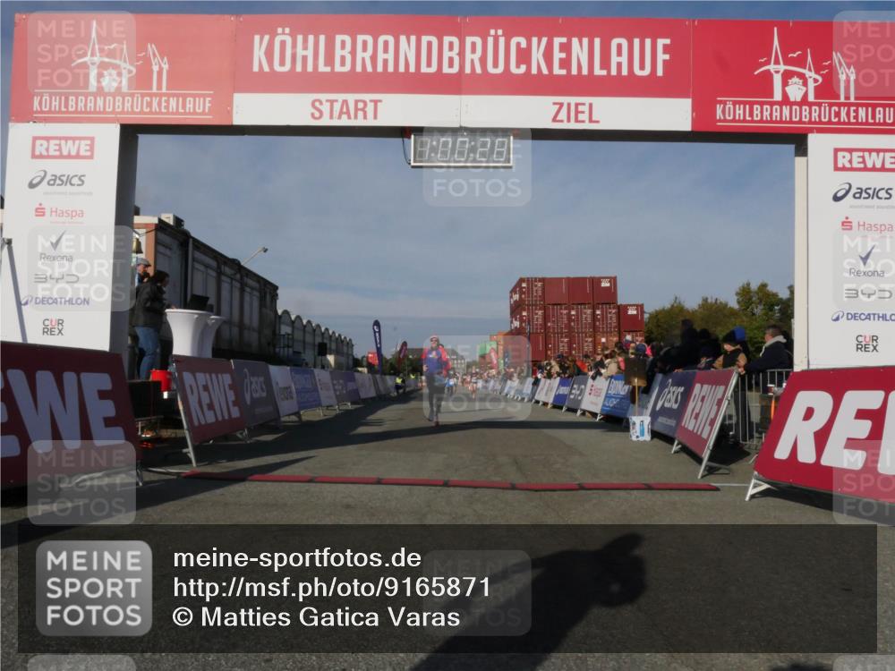 03.10.2025 - Köhlbrandbrückenlauf Matties Gatica Varas http://msf.ph/oto/9165871 03.10.2025 10:00:30 Ziel 1018, 1106, 1118, 1175, 1262, 2880, 3650 meine-sportfotos.de