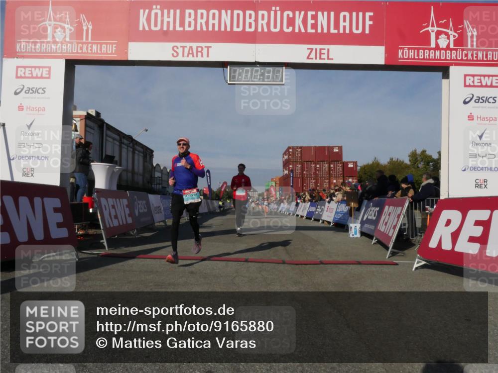 03.10.2025 - Köhlbrandbrückenlauf Matties Gatica Varas http://msf.ph/oto/9165880 03.10.2025 10:00:33 Ziel 1018, 1118, 1175, 1262, 2880, 3650 meine-sportfotos.de