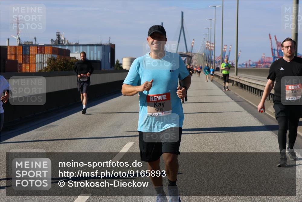 03.10.2025 - Köhlbrandbrückenlauf Strokosch-Dieckow http://msf.ph/oto/9165893 03.10.2025 13:16:34 Position 3 5219, 4621 meine-sportfotos.de