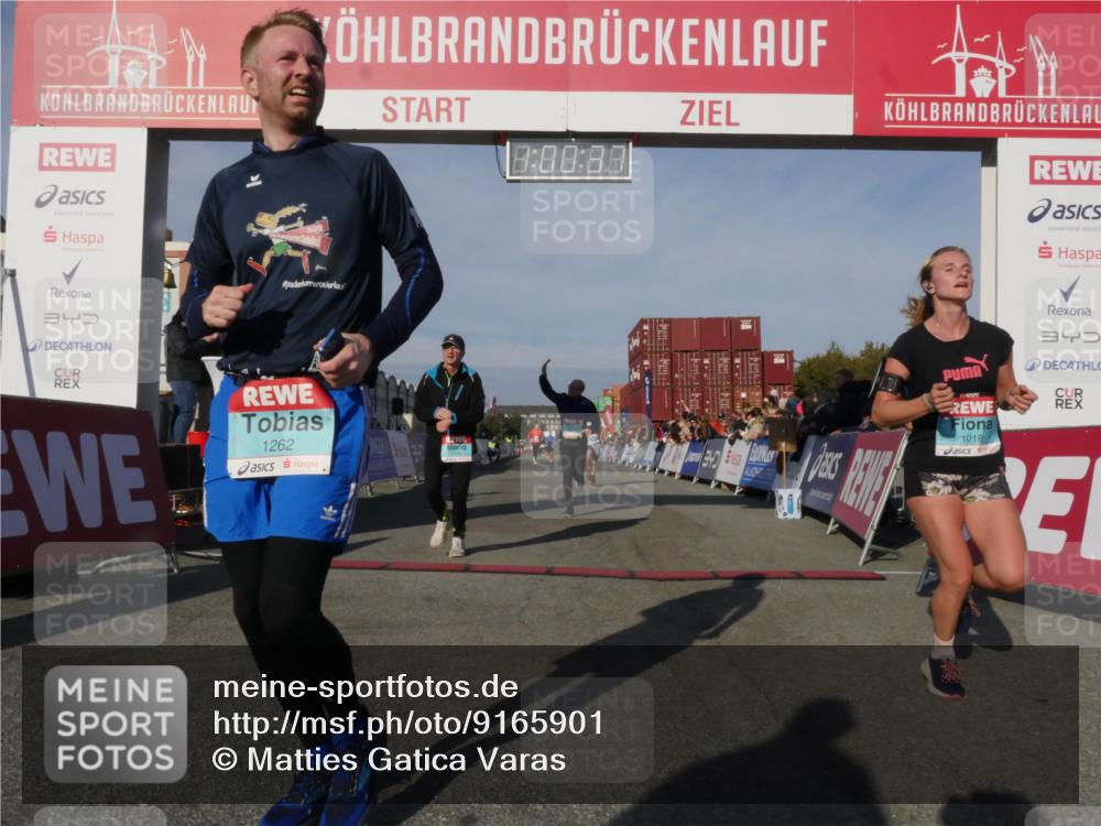 03.10.2025 - Köhlbrandbrückenlauf Matties Gatica Varas http://msf.ph/oto/9165901 03.10.2025 10:00:38 Ziel 1018, 1175, 2712, 2796, 2880, 3317, 3650, 3658, 3719 meine-sportfotos.de