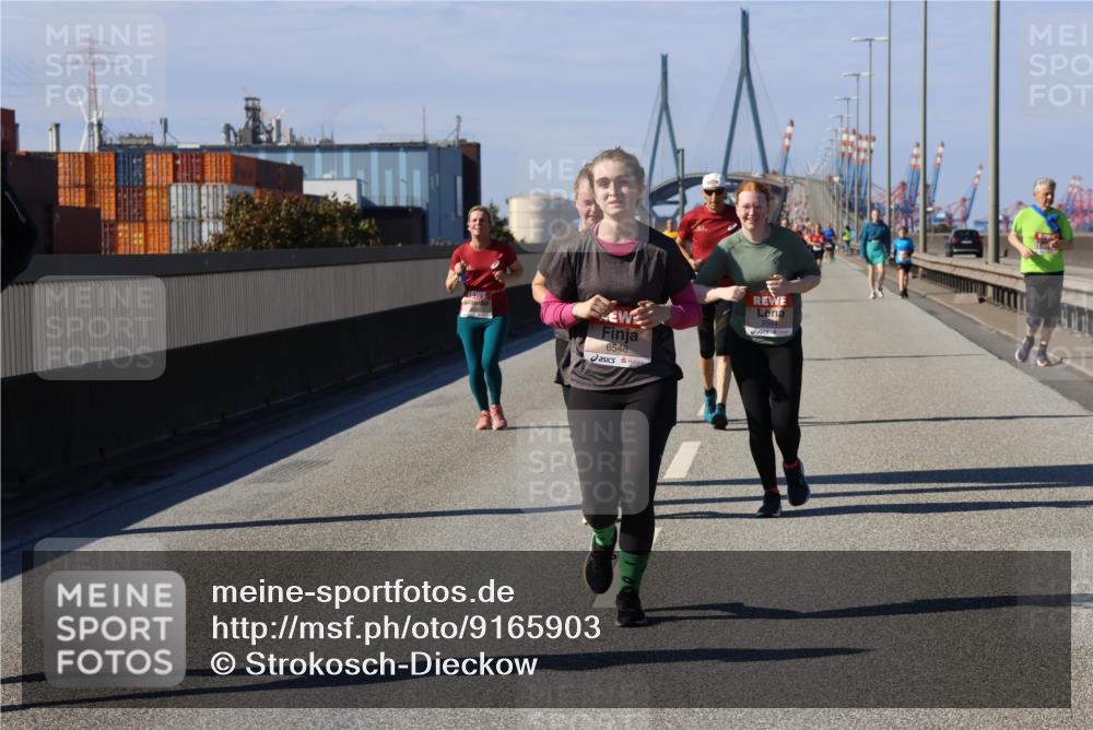 03.10.2025 - Köhlbrandbrückenlauf Strokosch-Dieckow http://msf.ph/oto/9165903 03.10.2025 13:16:41 Position 3 6548 meine-sportfotos.de