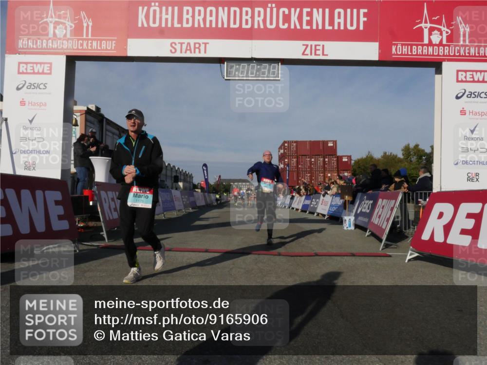 03.10.2025 - Köhlbrandbrückenlauf Matties Gatica Varas http://msf.ph/oto/9165906 03.10.2025 10:00:39 Ziel 1175, 2712, 2796, 2880, 3317, 3650, 3658, 3719 meine-sportfotos.de