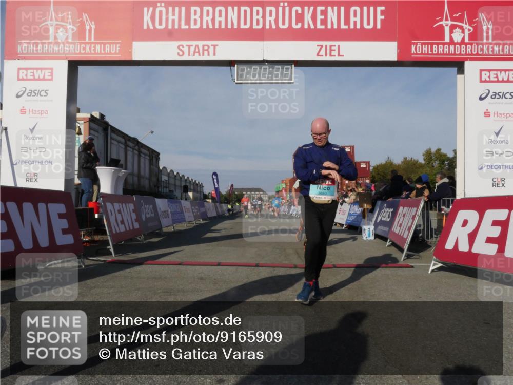 03.10.2025 - Köhlbrandbrückenlauf Matties Gatica Varas http://msf.ph/oto/9165909 03.10.2025 10:00:40 Ziel 2712, 2796, 2880, 3317, 3650, 3658, 3719 meine-sportfotos.de