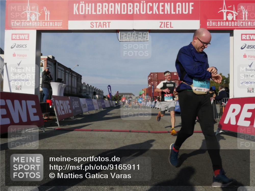 03.10.2025 - Köhlbrandbrückenlauf Matties Gatica Varas http://msf.ph/oto/9165911 03.10.2025 10:00:41 Ziel 2712, 2796, 2880, 3317, 3658, 3719 meine-sportfotos.de