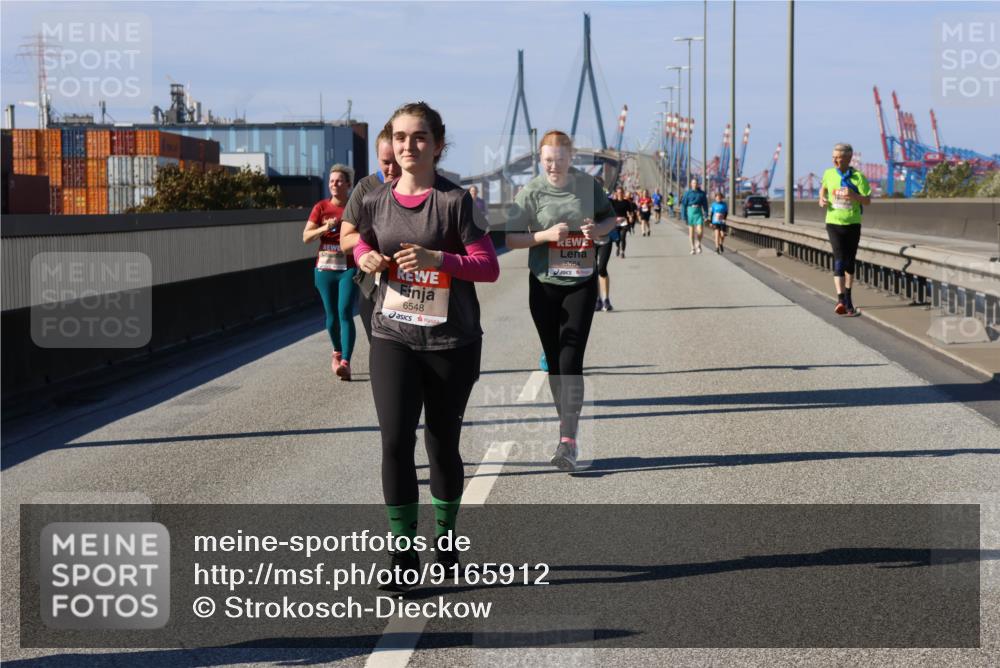 03.10.2025 - Köhlbrandbrückenlauf Strokosch-Dieckow http://msf.ph/oto/9165912 03.10.2025 13:16:42 Position 3 6548, 5564 meine-sportfotos.de