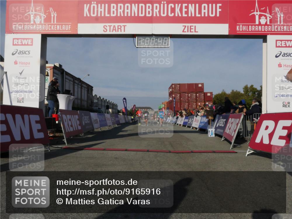 03.10.2025 - Köhlbrandbrückenlauf Matties Gatica Varas http://msf.ph/oto/9165916 03.10.2025 10:00:42 Ziel 1330, 2712, 2796, 3307, 3317, 3658, 3719 meine-sportfotos.de