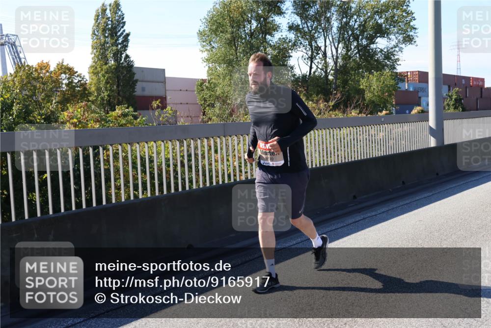 03.10.2025 - Köhlbrandbrückenlauf Strokosch-Dieckow http://msf.ph/oto/9165917 03.10.2025 13:16:43 Position 3 39 meine-sportfotos.de