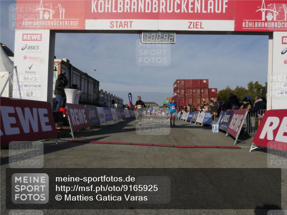 03.10.2025 - Köhlbrandbrückenlauf Matties Gatica Varas http://msf.ph/oto/9165925 03.10.2025 10:00:44 Ziel 1330, 2712, 2796, 3307, 3317, 3342, 3658, 3719 meine-sportfotos.de