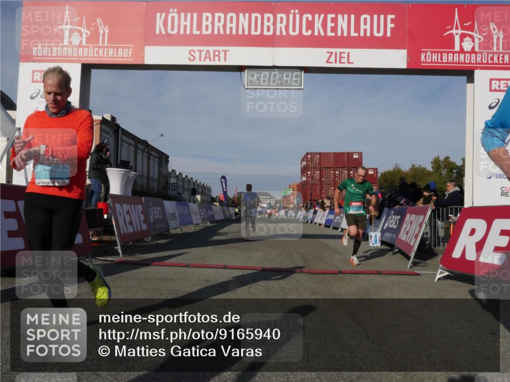 03.10.2025 - Köhlbrandbrückenlauf Matties Gatica Varas http://msf.ph/oto/9165940 03.10.2025 10:00:48 Ziel 1330, 1553, 1826, 2712, 3307, 3342, 3343, 3651, 3658 meine-sportfotos.de