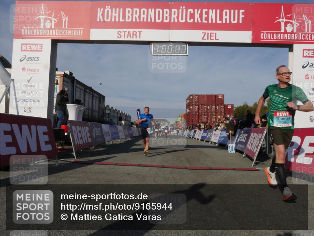 03.10.2025 - Köhlbrandbrückenlauf Matties Gatica Varas http://msf.ph/oto/9165944 03.10.2025 10:00:49 Ziel 1082, 1330, 1553, 1826, 2712, 3307, 3342, 3343, 3651 meine-sportfotos.de
